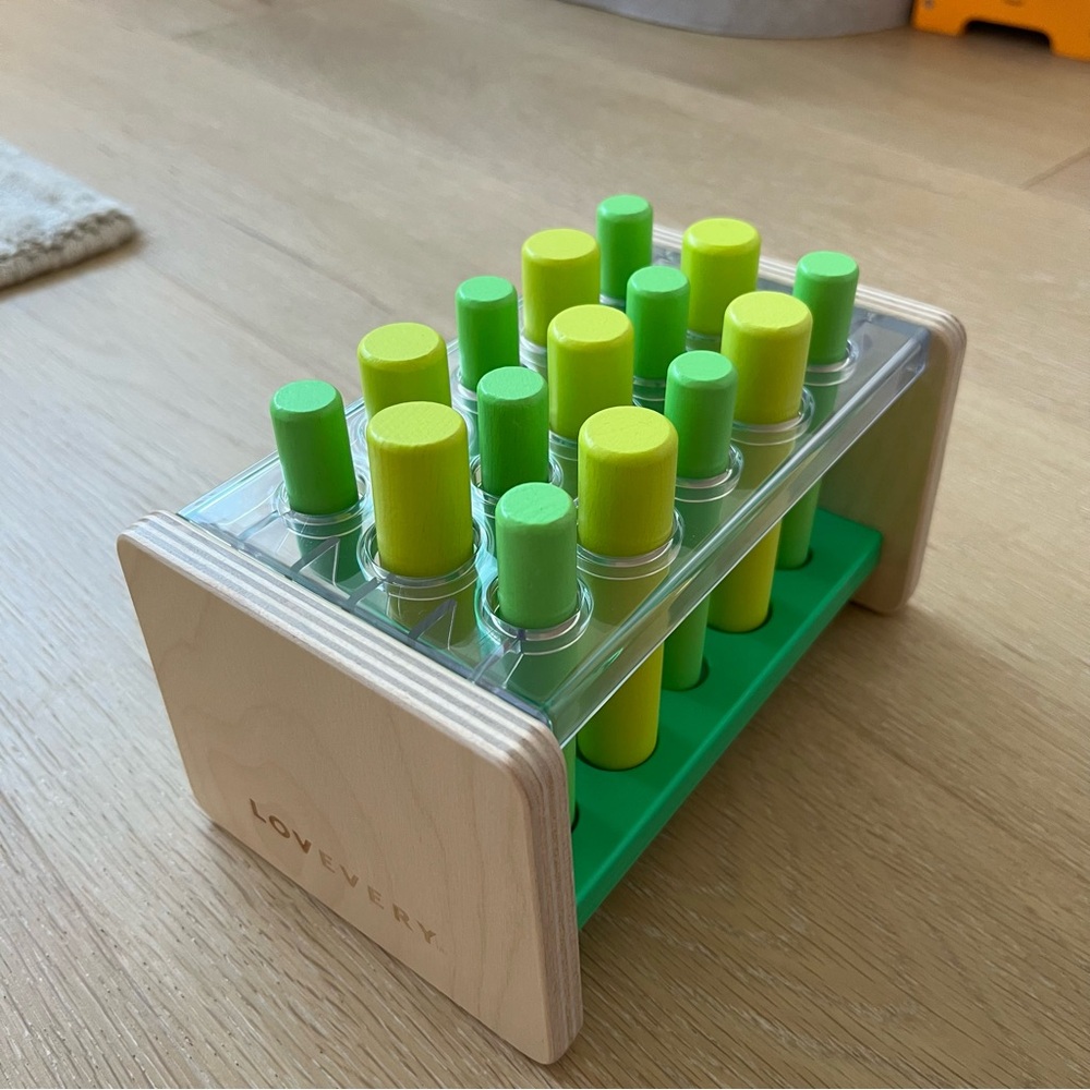 LOVEVERY Wooden Posting Stand - Green Peg Toy
